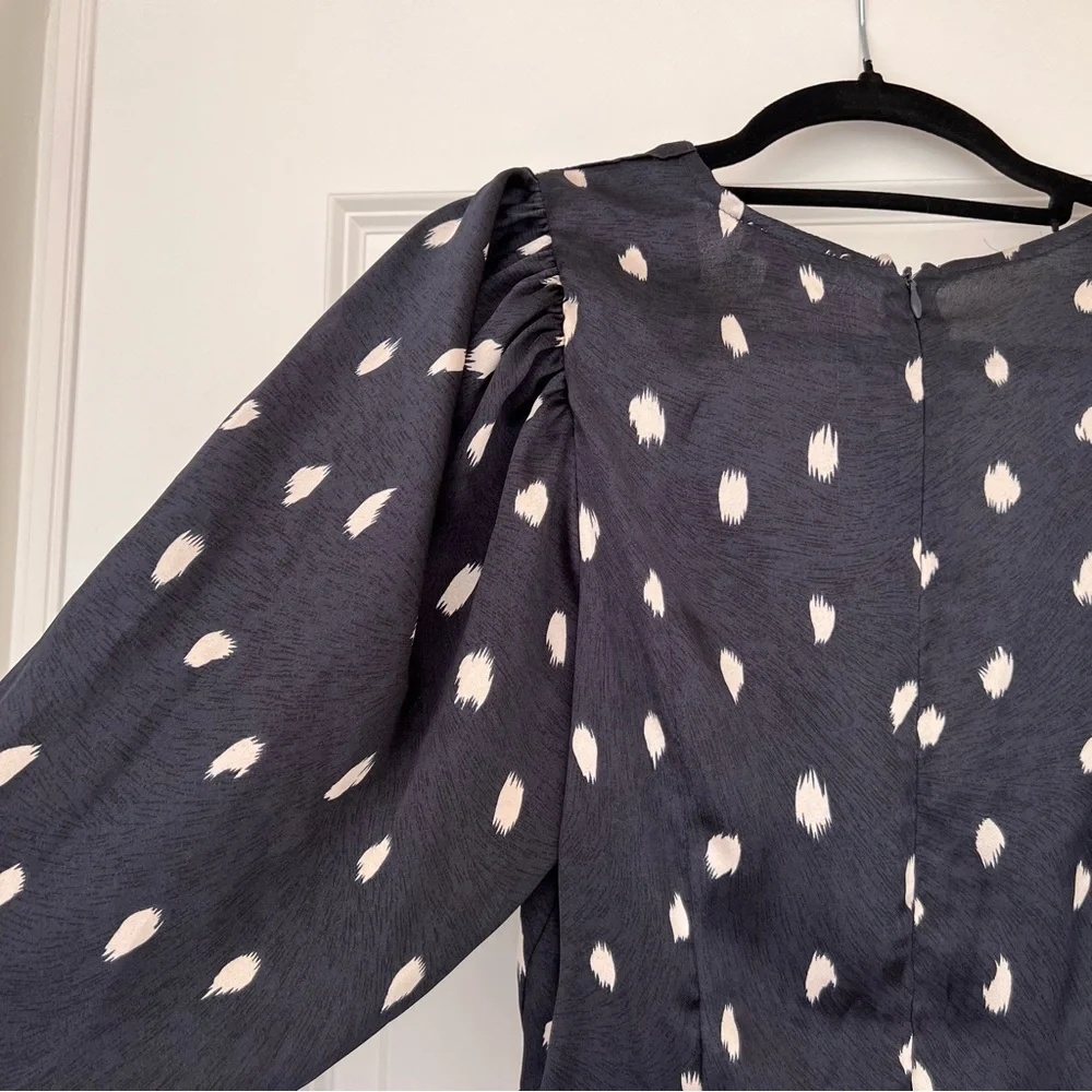 Dress - Picture 6 of 6